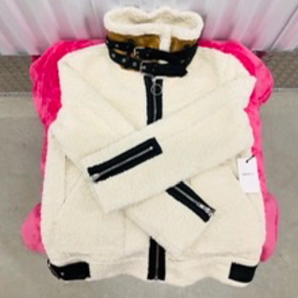 NWT Teddy Bear Faux Fur Jacket, S